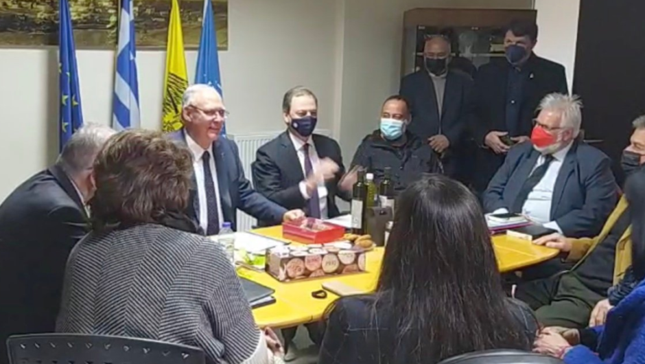 Πέτρος Δούκας / Κυνικός – Η ΝΔ κέρδισε τις εκλογές το 2007 γιατί μοίραζε λεφτά με τη σέσουλα (video)