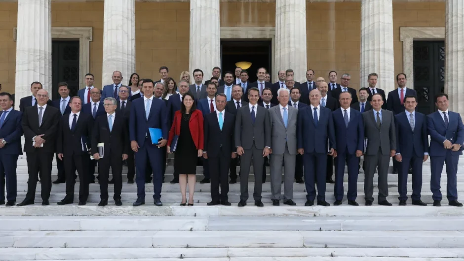 100 νεκροί την ημέρα..