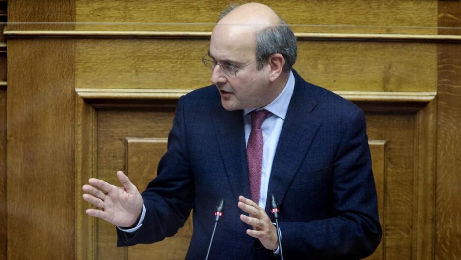 Oταν οι μισθωτοί βαφτίζονται πάροχοι