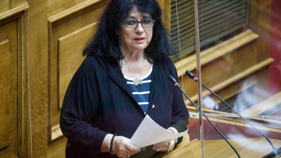 Η Άννα Βαγενά για την 8η Μαρτίου, ημέρα της γυναίκας