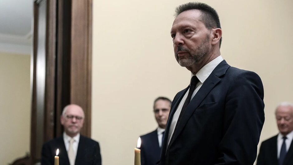 Στουρνάρας: Νοικοκυριά και επιχειρήσεις έχουν αποταμιεύσεις για ν’ αντέξουν την ακρίβεια
