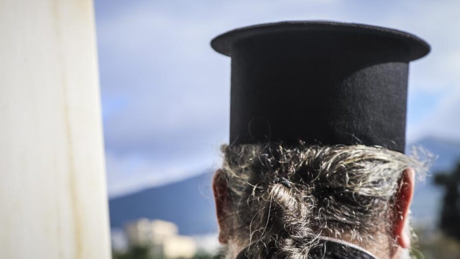 Πιερία / Iερέας ζητούσε από πιστούς με σκύλους να μην πηγαίνουν στην εκκλησία και να ρίξουν φόλα