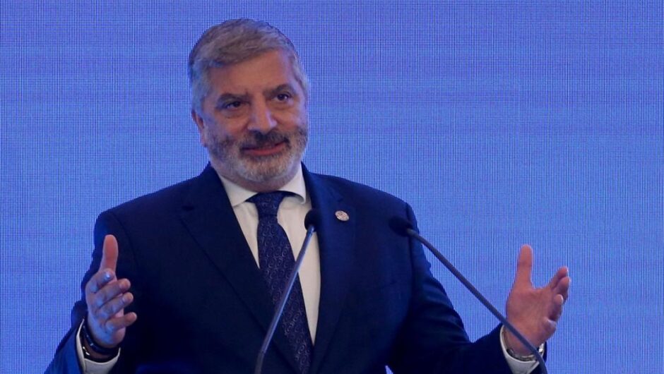 Κανείς δεν είναι υπεράνω κριτικής