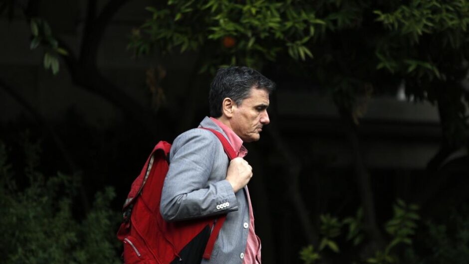 Ευκλείδης Τσακαλώτος / Καυστική απάντηση στον Στέλιο Πέτσα για τον Μαρξ