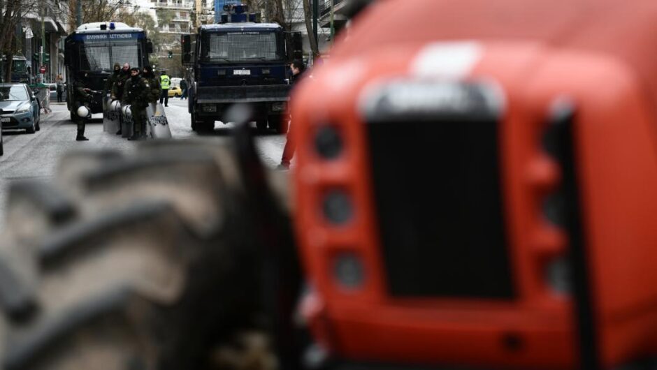 Αγρότες / Μεγάλο παναγροτικό συλλαλητήριο – Η αστυνομία απέναντι στα τρακτέρ (Βίντεο)