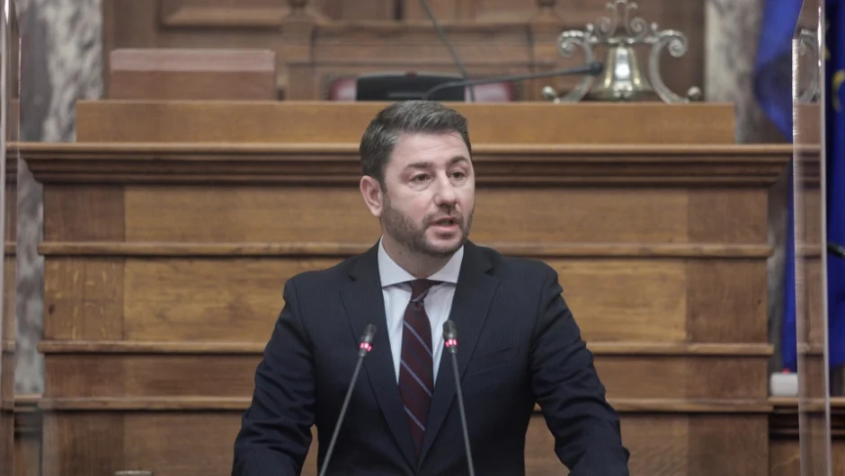 O Ανδρουλάκης «ανεβάζει στροφές» στο πεδίο της εξωτερικής πολιτικής: Γιατί κατηγορεί ΣΥΡΙΖΑ και ΝΔ