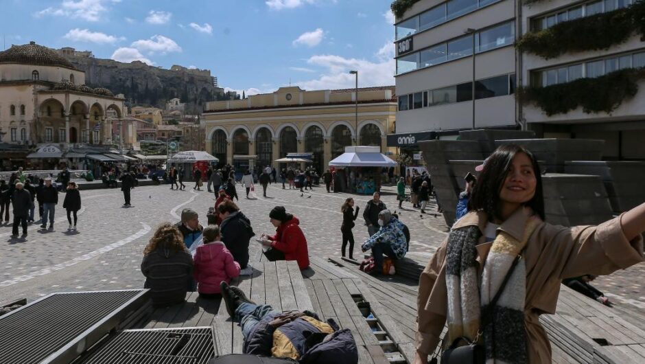 Κορωνοϊός / Αρνητικό ρεκόρ διμήνου με 26.536 νέα κρούσματα – 51 νεκροί