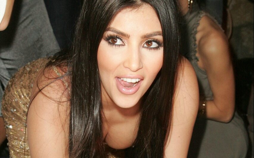 Τα οπίσθια της Κιμ Καρντάσιαν φόρα παρτίδα ξανά! (και ξανά και ξανά…)