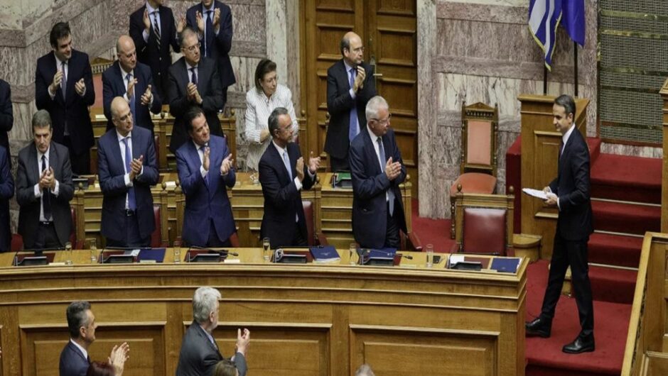 Κλειδώνουν σήμερα τα μέτρα για την ακρίβεια – Αυτές είναι οι τρεις ενισχύσεις-παρεμβάσεις