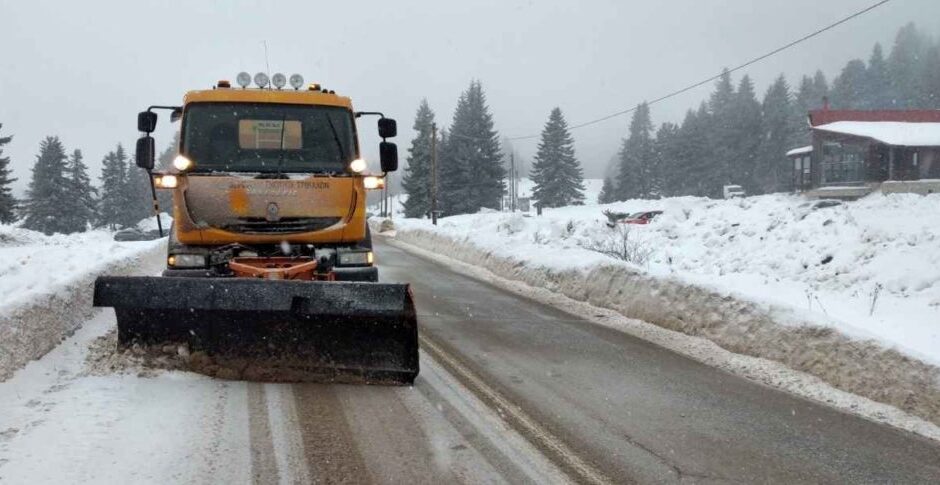 Λάρισα: Μηχανήματα επιχειρούν στα ορεινά – Ανοιχτό το οδικό δίκτυο
