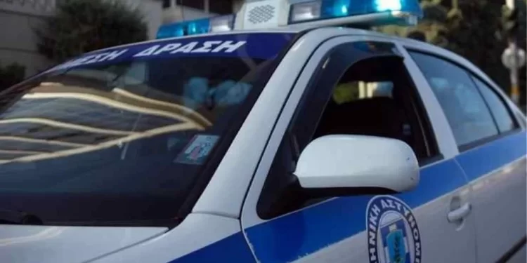 Μακάβριο εύρημα στου Ζωγράφου: Μητέρα και κόρη ζούσαν με τη σορό του πατέρα στο σπίτι