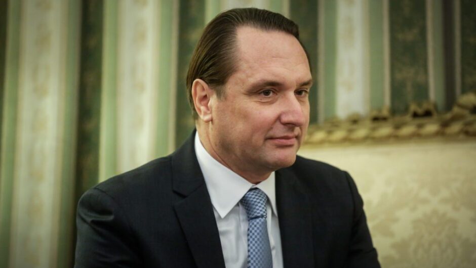 Ουκρανός πρέσβης: «Έλληνες εφοπλιστές συνεχίζουν τις δουλειές τους με Πούτιν»