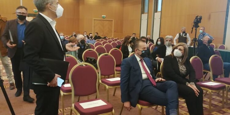 “Τώρα γιατί μας το ‘κανες αυτό βρε Λίτσα;”