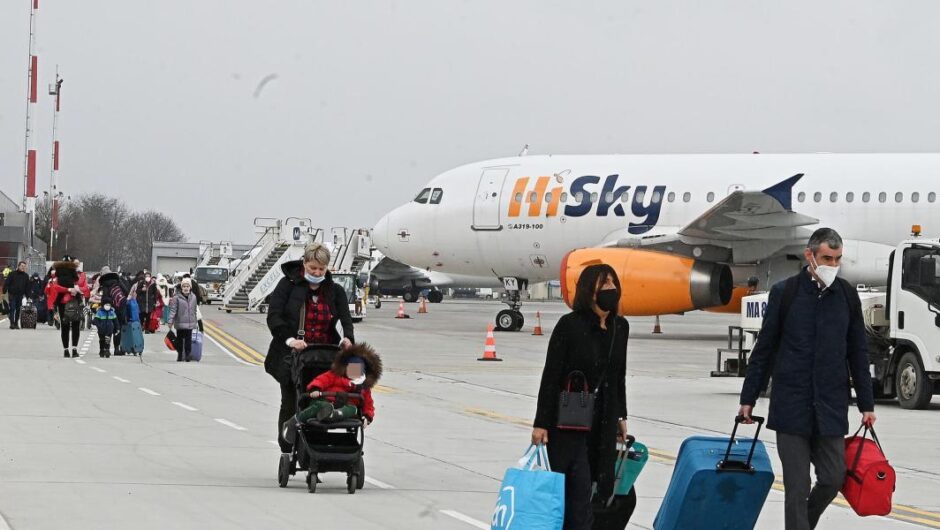 Μαζικό αντιπολεμικό κίνημα και αλληλεγγύης στους πρόσφυγες
