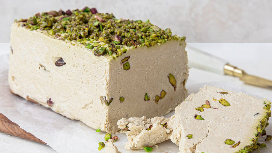 Σπιτικός χαλβάς με ταχίνι αυθεντική συνταγή από την Αλίντα Κανάκη