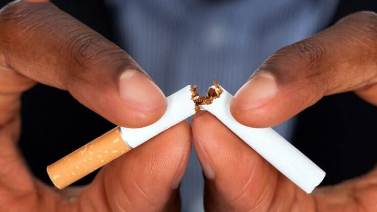 Τροφές και κόλπα στη διατροφή που βοηθούν να κόψετε το κάπνισμα