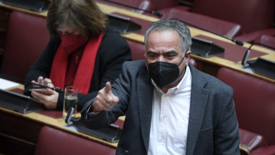 Νέα ήθη στην πολιτική αντιπαράθεση από τον Πάνο Σκουρλέτη – Aπειλεί με μήνυση τον δημοσιογράφο Λακόπουλο