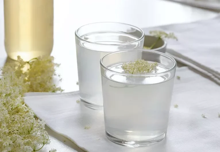 3 δροσιστικά κοκτέιλ για την Πρωτομαγιά