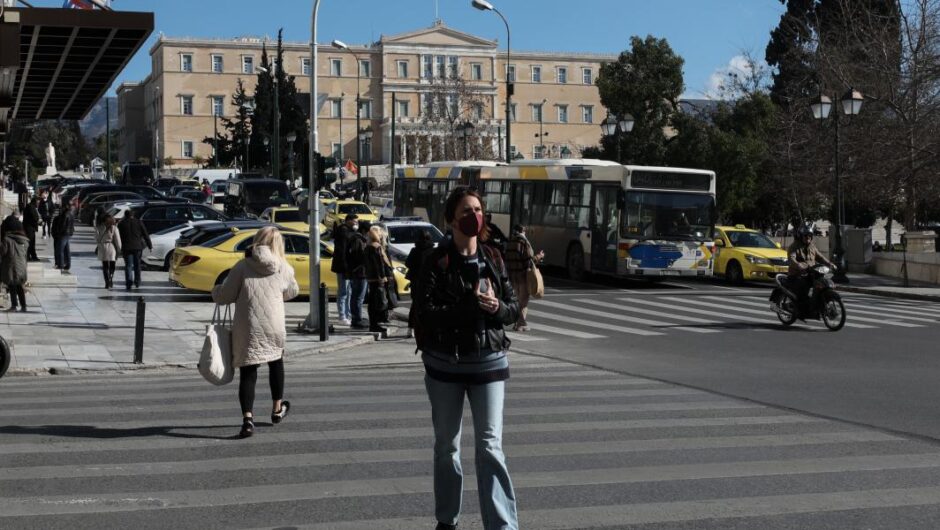 Κορωνοϊός / Ακόμη 46 θάνατοι και πάνω από 8.000 νέα κρούσματα