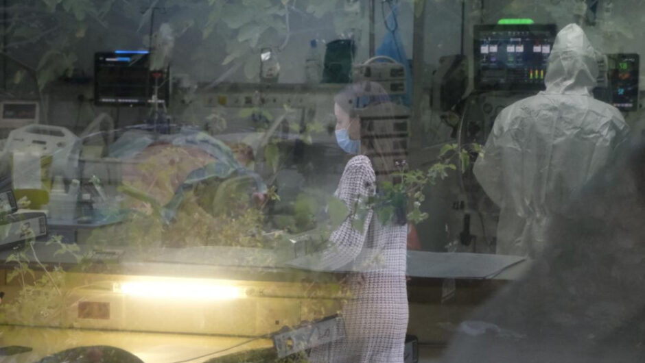 Κοροναϊός: 15.044 νέα κρούσματα και 73 θάνατοι – Στους 358 οι διασωληνωμένοι