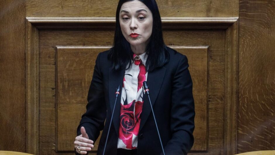 Νάντια Γιαννακοπούλου  / Σε γραμμή Μαξίμου η βουλευτής του ΚΙΝΑΛ για την ομιλία του νεοναζί