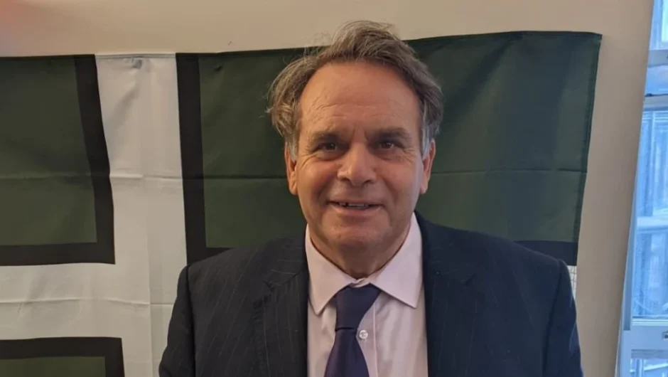 Βρετανία: Έγινε «κατά λάθος» είπε ο Συντηρητικός βουλευτής που «πιάστηκε» να βλέπει πορνό στο κινητό του