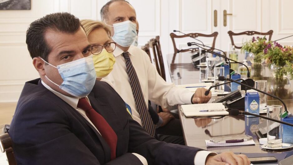 Η πανδημία πάει διακοπές