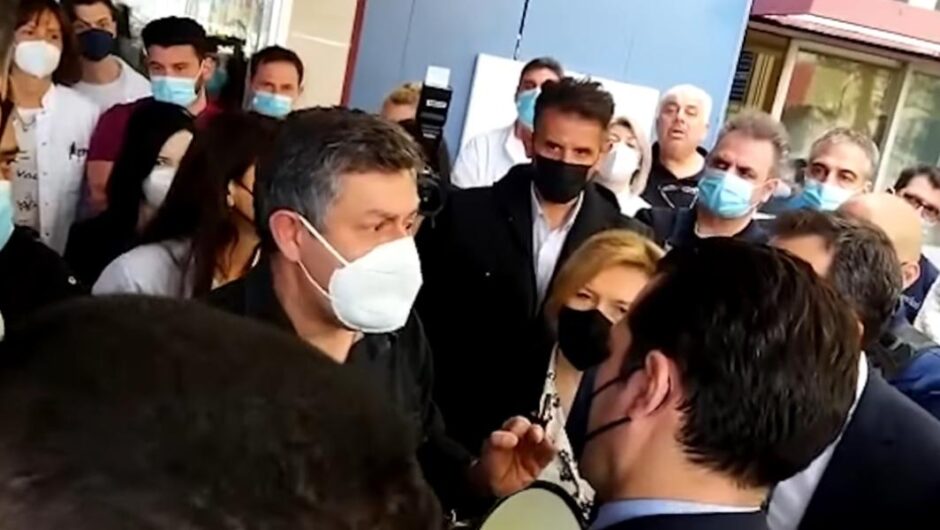 Καλύτερα στα Εξάρχεια παρά σε νοσοκομείο