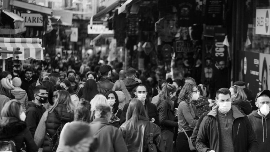 Επιμένει η πανδημία: 43 νεκροί, 6.755 κρούσματα κορονοϊού, 284 διασωληνωμένοι