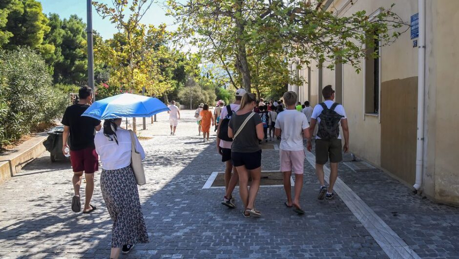 «Υμνοι» Guardian για την τουριστική ανάκαμψη στην Ελλάδα