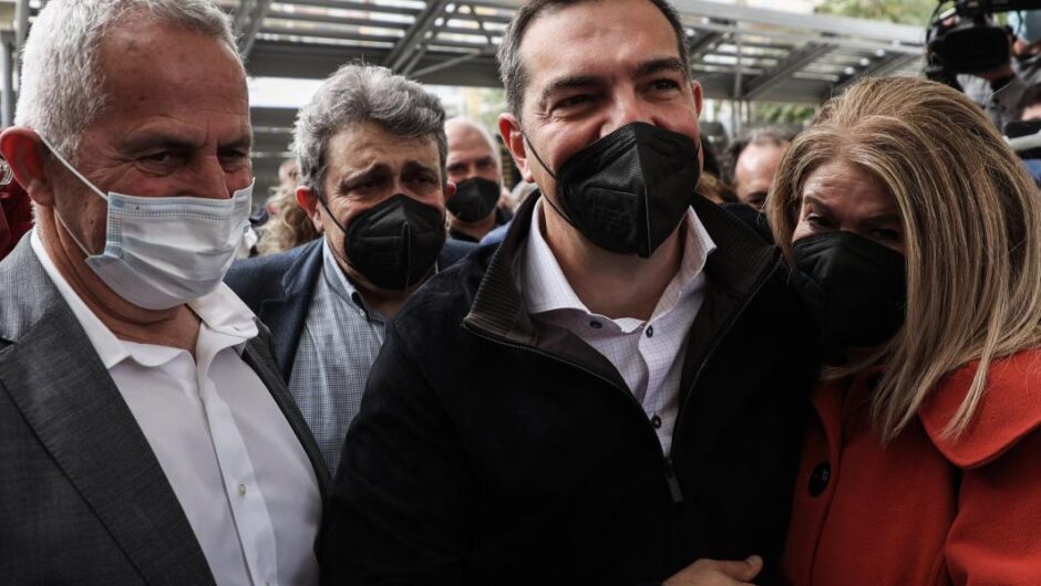 Αλέξης Τσίπρας / Η κοινωνία πληρώνει τα σπασμένα της κυβέρνησης Μητσοτάκη
