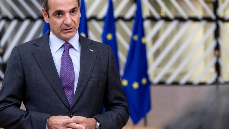 Κομισιόν / Επί τάπητος το πάρτι με τις απευθείας αναθέσεις από την κυβέρνηση Μητσοτάκη