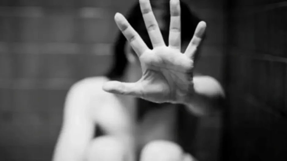Θρίλερ με 16χρονη στη Ρόδο που καταγγέλλει ότι βιάστηκε από τον πατέρα της – Την διαψεύδει η μητέρα της