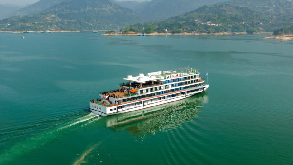 Το μεγαλύτερο ηλεκτρικό κρουαζιερόπλοιο έκανε το παρθενικό του ταξίδι