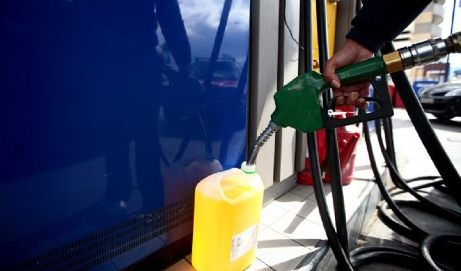 Στα ύψη οι τιμές των καυσίμων – Κοντά στα 2 ευρώ παρά το fuel pass