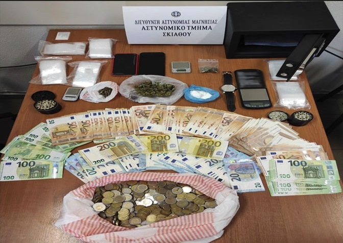 Τέσσερις συλλήψεις στη Σκιάθο για διακίνηση ναρκωτικών