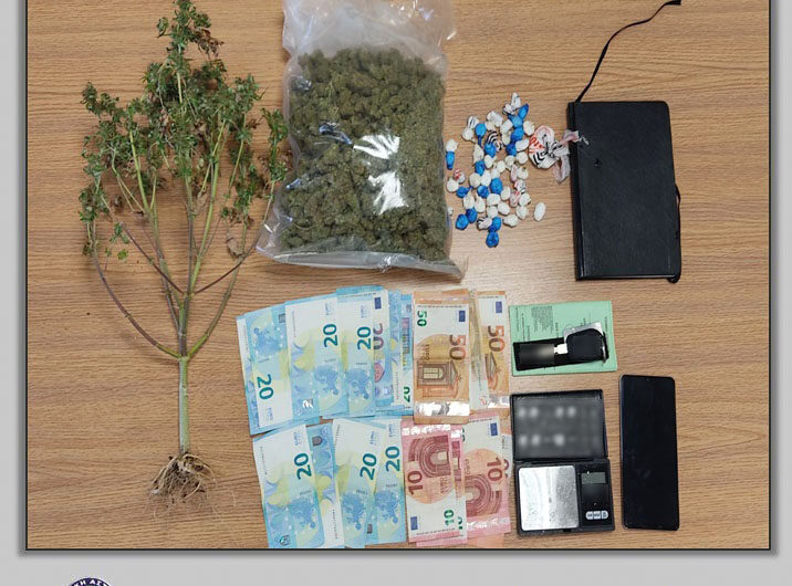 Θεσσαλία: Συνελήφθησαν 4 άτομα – Κατασχέθηκαν ποσότητες κοκαΐνης, κάνναβης, περίστροφο και φυσίγγια