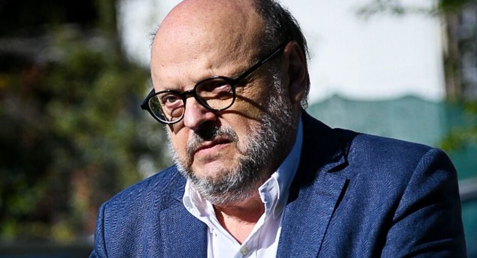 Τελειώνει Μαξίμου και Μητσοτάκη ο Αντώναρος για την παραπομπή Παππά: «Κρυφοελπίζουν στο Μαξίμου να αλλάξουν την ατζέντα… Χάθηκε η μπάλα για τους ά(χ)ριστους»