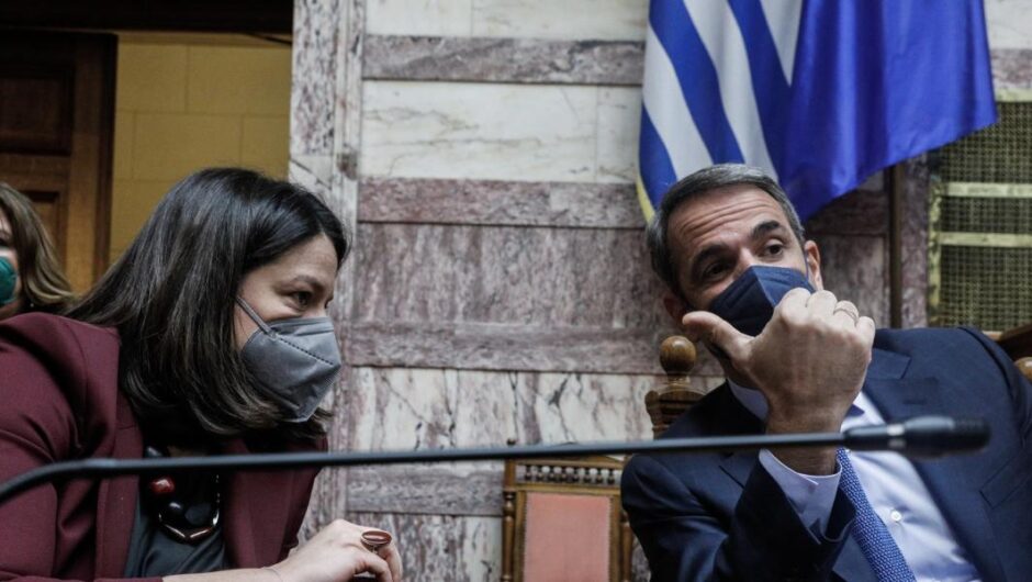 Η βαριοπούλα του νεοφιλελευθερισμού