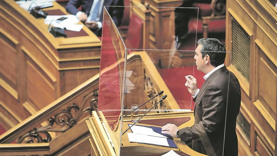 Υπουργείο Υγείας / Μοίρασμα των ιματίων του ΕΣΥ στους ιδιώτες