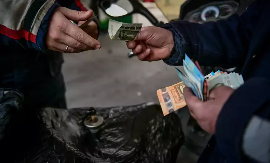 Ακρίβεια: Οι υψηλοί λογαριασμοί επιταχύνουν τις κυβερνητικές ανακοινώσεις – Κρίσιμο «ραντεβού» των υπουργών Ενέργειας της Ε.Ε