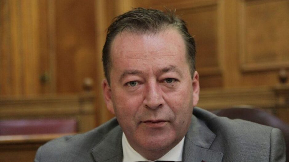 Βασ.Κόκκαλης: «Άδικο να ζητούν από καταστηματάρχες χρήματα για πνευματικά δικαιώματα, όταν δεν έκαναν χρήση μουσικής»