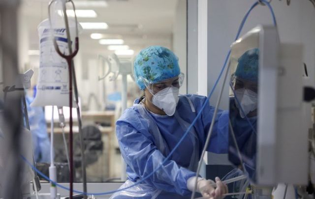 Κοροναϊός: 4.761 νέα κρούσματα και 26 θάνατοι