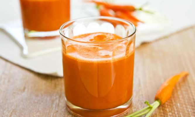 Οι καλύτεροι χυμοί που καθυστερούν τη γήρανση, σύμφωνα με επιστημονικά στοιχεία