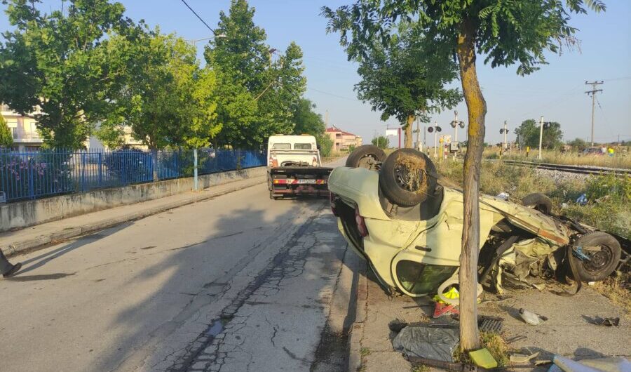 Τραγωδία στη Λάρισα: Σύγκρουση τρένου με αυτοκίνητο- Ένας νεκρός (φωτο, βίντεο)