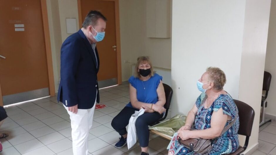 Β. Κόκκαλης: Τριτοκοσμικές εικόνες στο Κέντρο Υγείας Λάρισας, στο κέντρο της πόλης!
