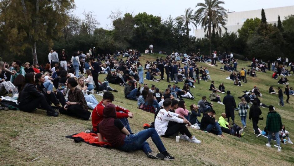 Σε εκείνους που σηκώνουν το βάρος…