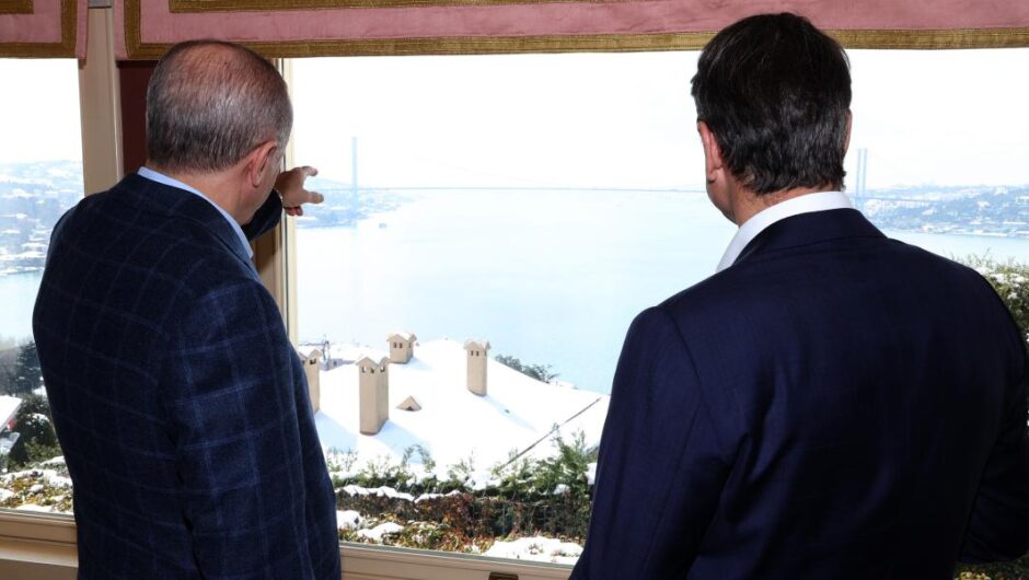 Κυβέρνηση – παρατηρητής!