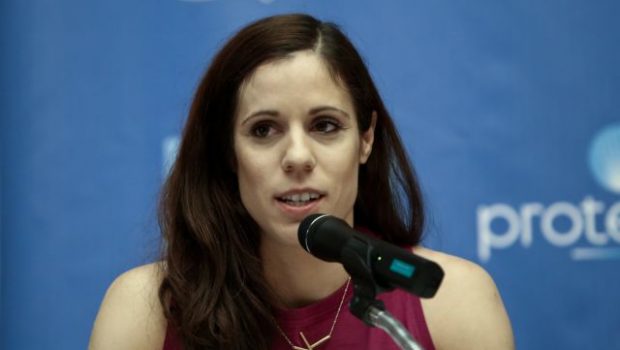 Κατερίνα Στεφανίδη: Όσα είπε για τη φωτιά στην Παλλήνη και η αφοπλιστική απάντησή της σε χρήστη του twitter