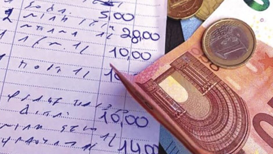 Λογαριασμοί: Είναι ο «εφιάλτης» των νοικοκυριών – Το 50% «κόβει» από άλλες αγορές, για να τους πληρώσει